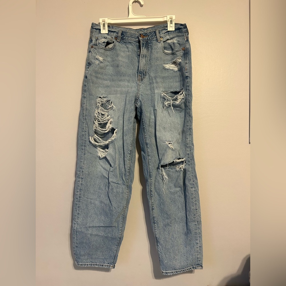 american eagle mom jeans